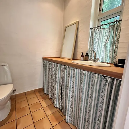 Chalet Havehuset Er En Oase I Skoven - Fa Hele Huset For Jer Selv!