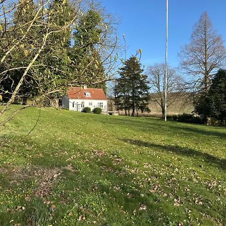 Havehuset Er En Oase I Skoven - Fa Hele Huset For Jer Selv! Chalet Stenstrup